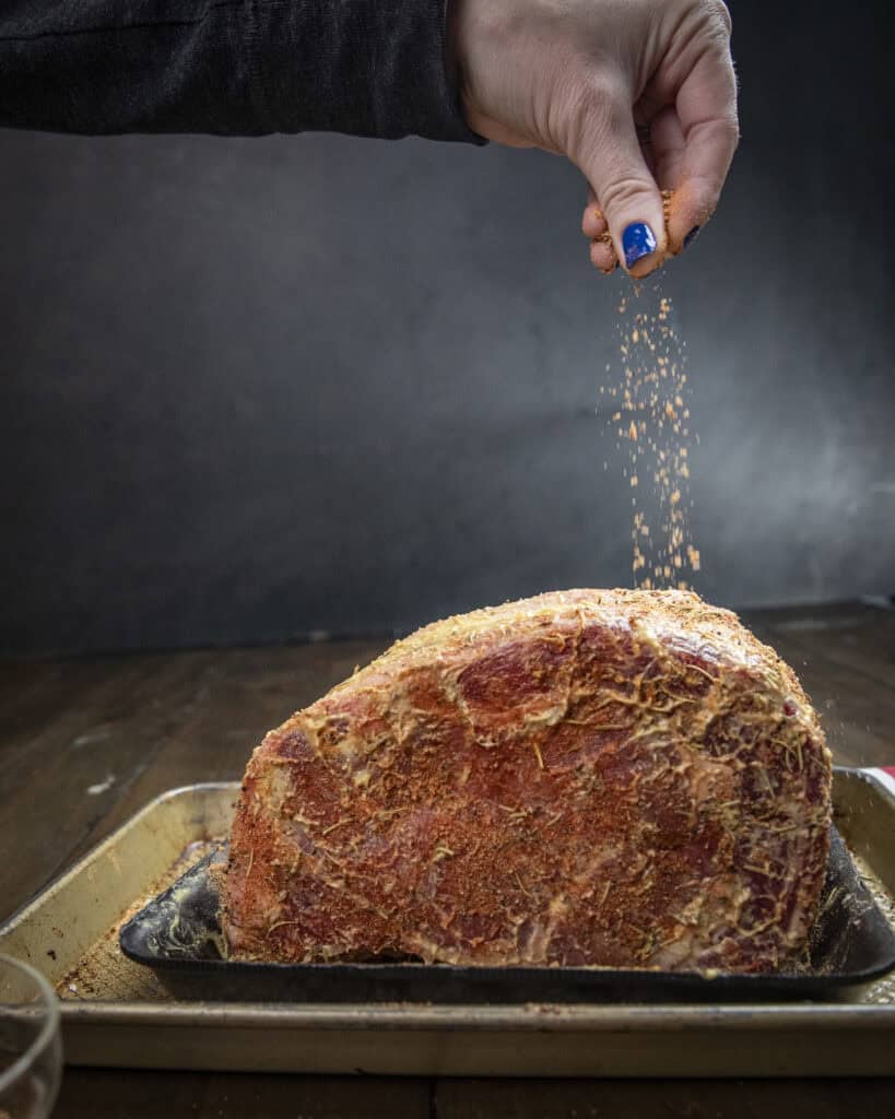 Seasoning a prime rib roast 