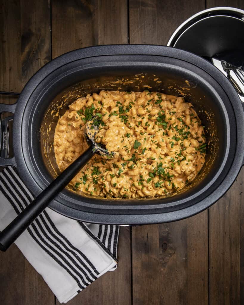 Buffalo chicken Mac and cheese in a slow cooker